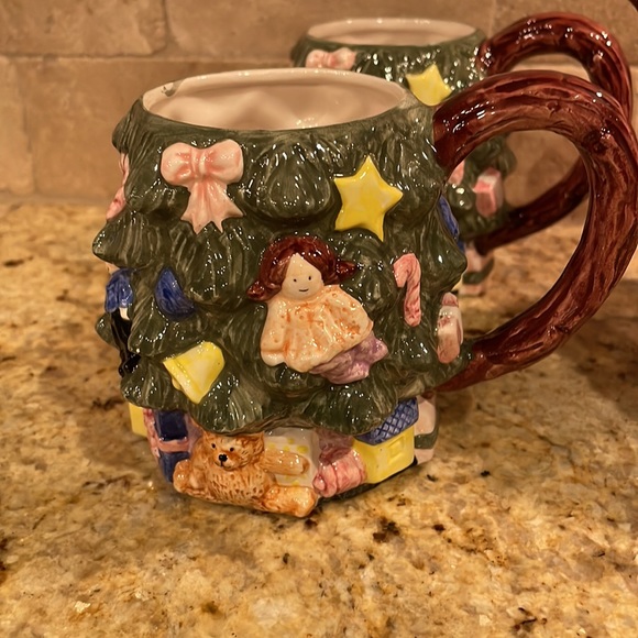 Enesco Christmas Tree Teapot and 4 Matching Mugs. New - Never Used. - Picture 3 of 16